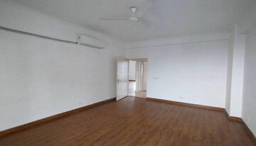 Room in 5 BHK Apartment at Tulip Ace, Sector 89 – for Sale