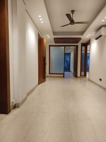 Building Lobby in 3 BHK Builder Floor at Lajpat Nagar – for Rent
