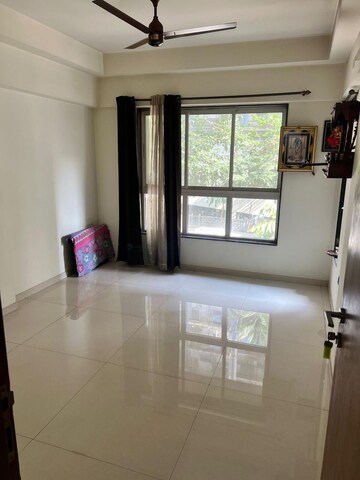 Room in 3 BHK Apartment at Kanakia Silicon Valley, Powai – for Sale