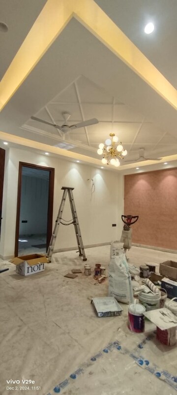 Living Room in 3 BHK Builder Floor at SS Southend Floors, South City 2 – for Rent