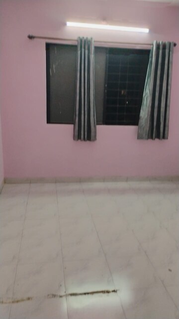 Room in 2 BHK Apartment at Whispering Winds, Aundh – for Rent