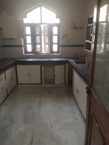 Master Bedroom in 2 BHK Builder Floor at RWA Apartments Sector 40, Sector 40 – for Rent