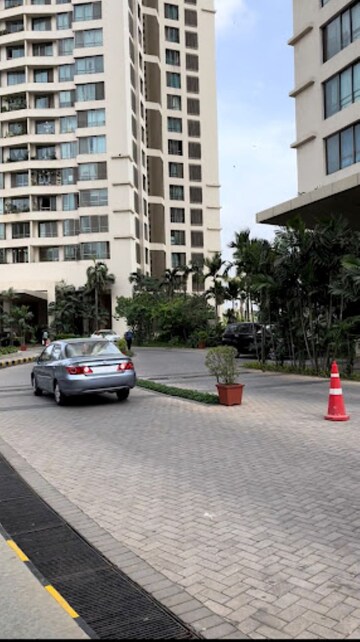 3 BHK Apartment – Exterior View View at Oberoi Realty Woods, Goregaon East - for Rent