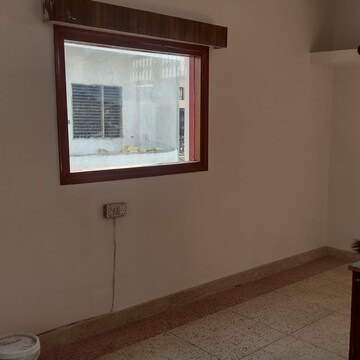 Room in 2 BHK Builder Floor at Sector 28 – for Rent