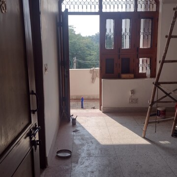 Balcony in 2 BHK Builder Floor at Sector 28 – for Rent