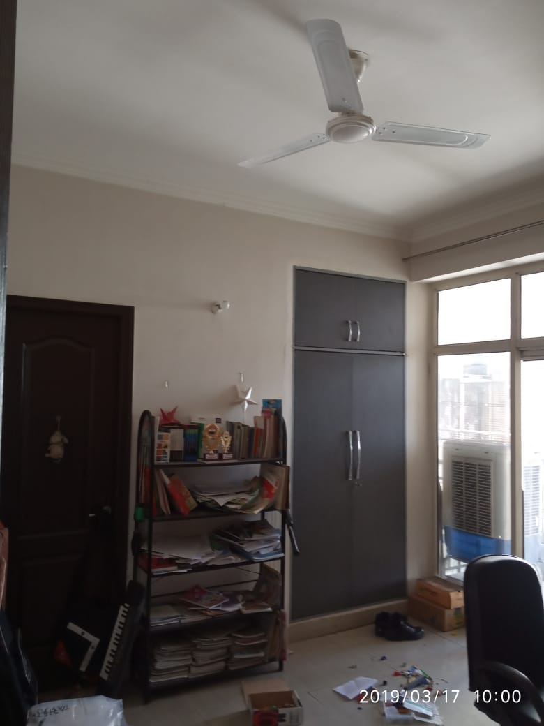 3.5 BHK + Study Room Apartment For Sale in Paramount Symphony