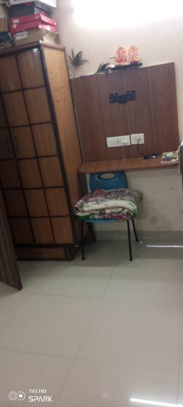 Room in 2 BHK Apartment at Kumar Primavera, Wadgaon Sheri – for Rent