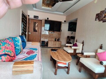 Living Room in 3 BHK Apartment at Summit Apartment, Goregaon East – for Sale