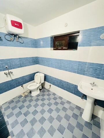 Attached Bathroom in 3 BHK Apartment at Gms Road – for Rent