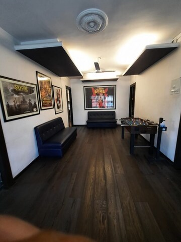 Bedroom in 2 BHK Apartment at Garden View CHS Andheri West, Andheri West – for Rent