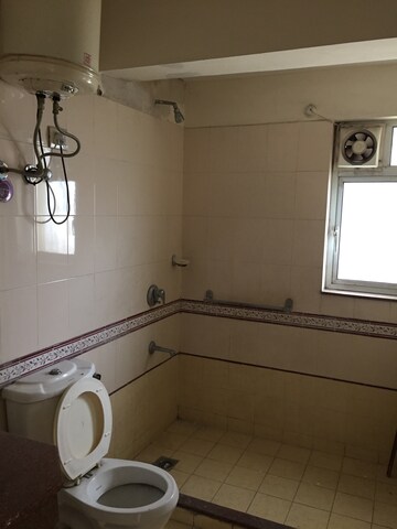 Bathroom in 4 BHK Apartment at DLF Westend Heights, Sector 53 – for Rent