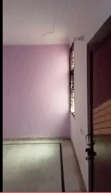 Room in 2 BHK Builder Floor at Nirman Vihar – for Rent