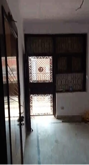 2 BHK Builder Floor – Exterior View View at Nirman Vihar - for Rent
