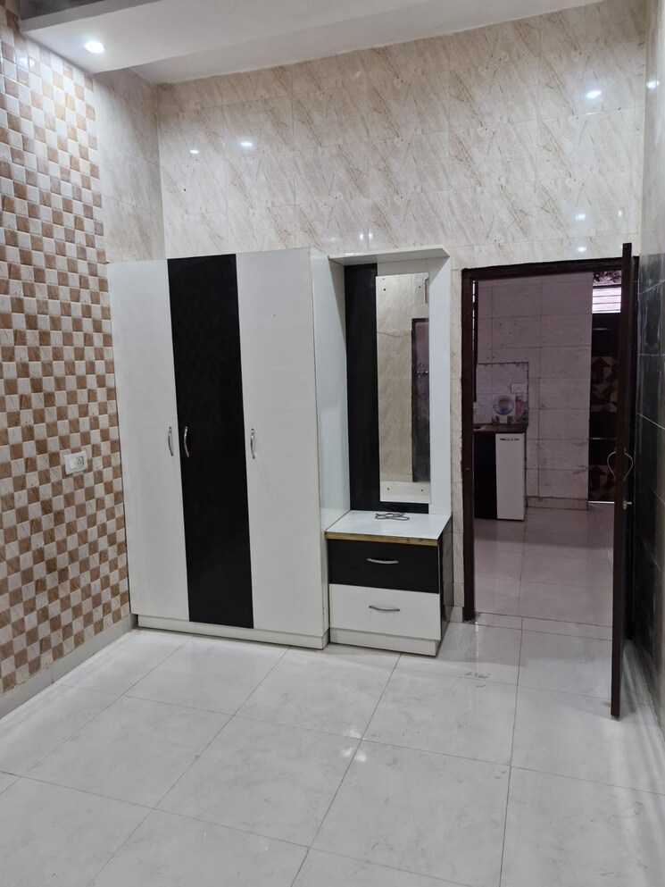 Bathroom, laxmi-apartment-dahisar 1 Bedroom 220 Sq.Ft. Apartment In Dahisar East Mumbai 8011457