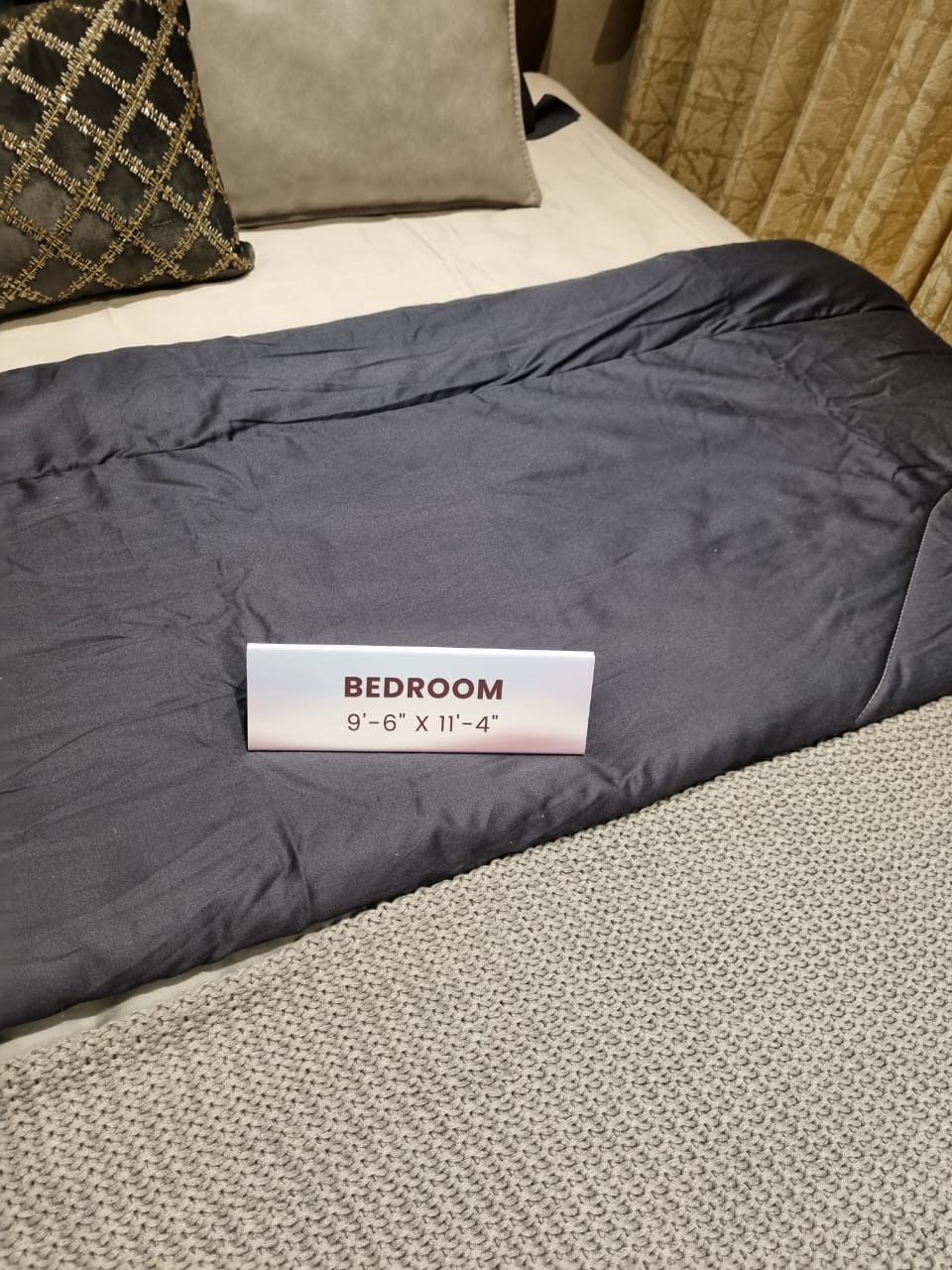 5 BHK + Pooja Room,Servant Room,Study Room,Extra Room Apartment For Sale in Lodha World One