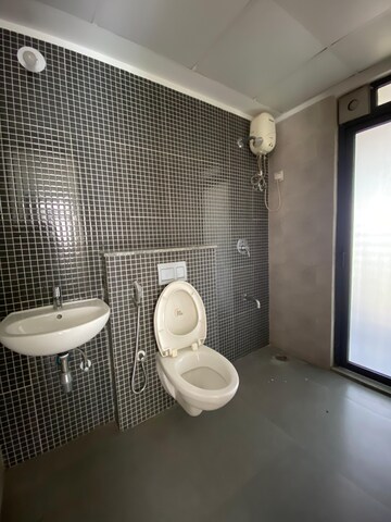 Bathroom in 1.5 BHK Apartment at Lodha Casa Rio, Dombivli East – for Rent