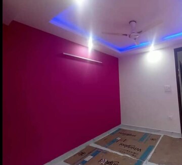 Room in 3 BHK Builder Floor at Nirman Vihar – for Rent
