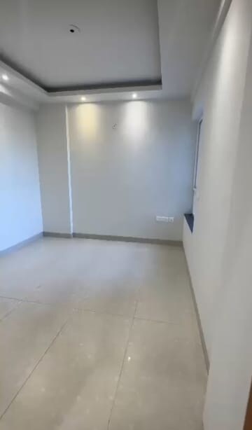 Room in 2 BHK Builder Floor at Nirman Vihar – for Rent