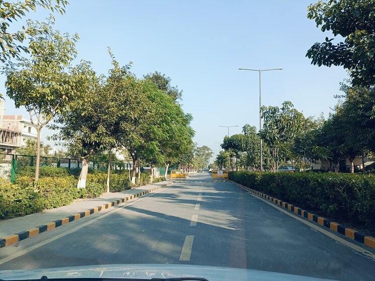 Garden, puri-aman-vilas 3 Bedroom 1550 Sq.Ft. Villa In Sector 89 Faridabad 8011625