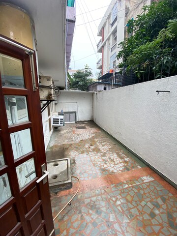 Balcony in 3 BHK Builder Floor at Green Park – for Rent
