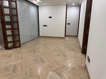 Room in 4 BHK Builder Floor at New Friends Colony – for Rent