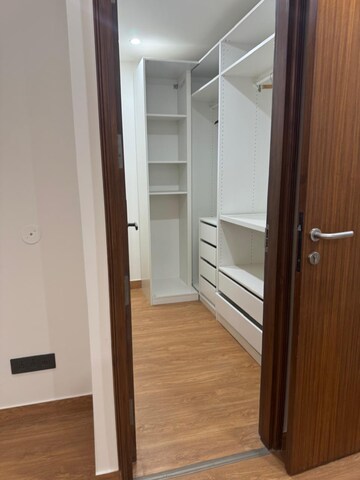 Room in 4 BHK Builder Floor at New Friends Colony – for Rent