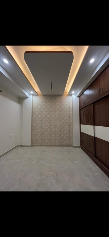 Room in 2 BHK Builder Floor at Gms Road – for Sale
