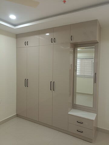 Room in 3 BHK Apartment at INDIS Viva City, Kondapur – for Rent