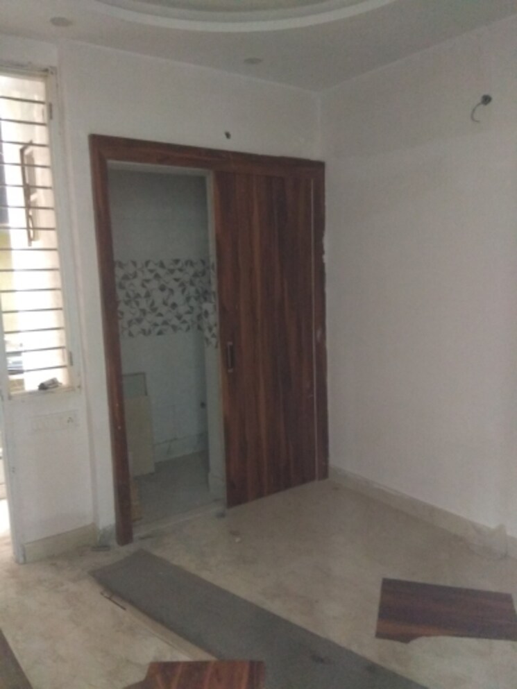 Other, uttam nagar 1.5 Bedroom 50 Sq.Yd. Builder Floor In Uttam Nagar Delhi 8011684