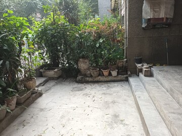 Balcony in 1 BHK Builder Floor at Rohini Sector 13 – for Rent