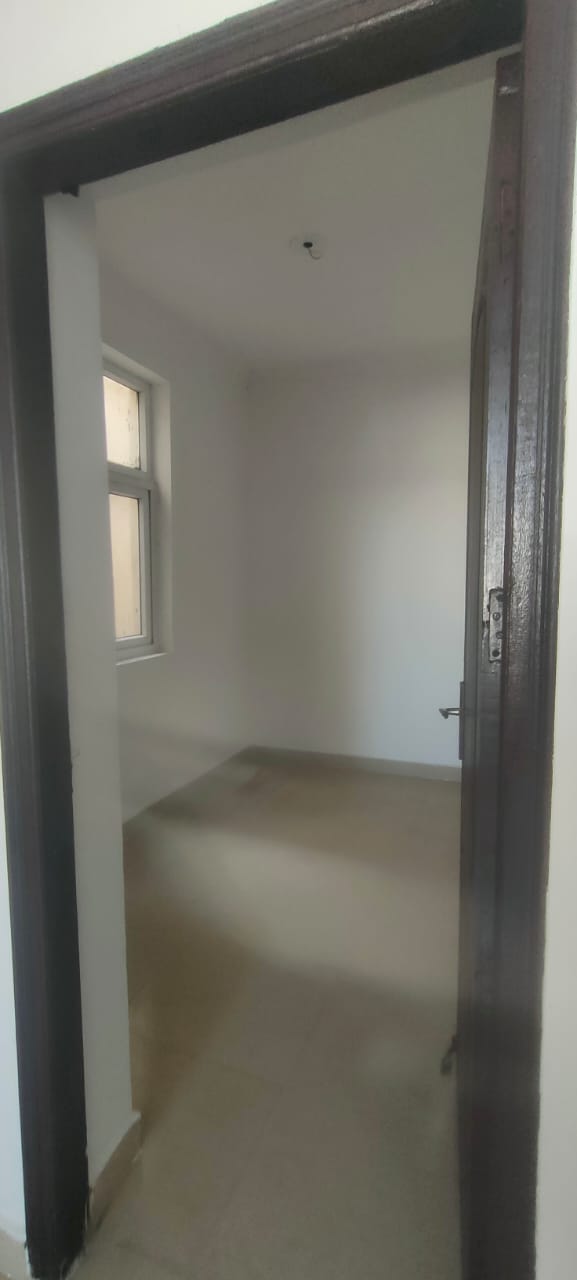 2.5 BHK + Study Room Apartment For Sale in Panchsheel Hynish