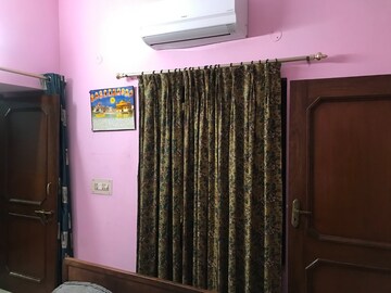 Bedroom in 2 BHK Builder Floor at Sector 22 – for Rent
