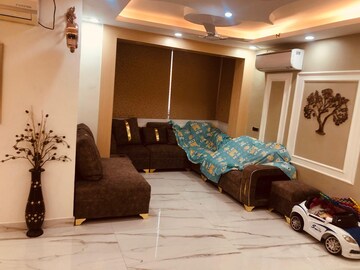 Bedroom in 3 BHK Apartment at Elite Golf Green, Sector 79 – for Rent