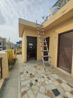 2 BHK 700 Sq.Ft. Builder Floor in Rohini Sector 6