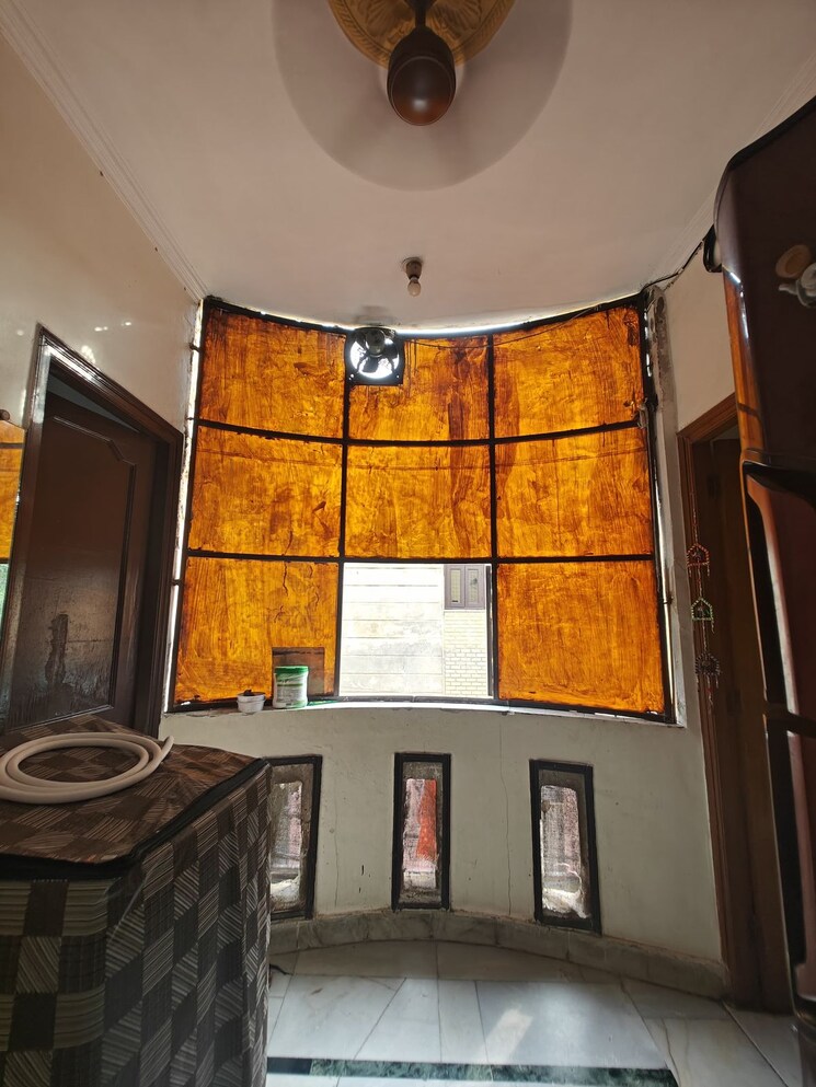 Living Room, rohini sector 6 2 Bedroom 700 Sq.Ft. Builder Floor In Rohini Sector 6 Delhi 8011794