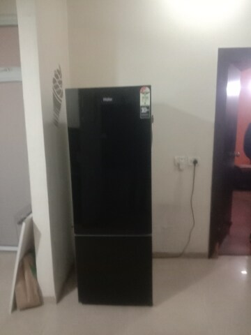 Furnished Amenities in 2.5 BHK Apartment at Sector 16c Greater Noida – for Rent