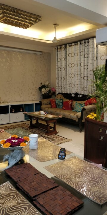 Living Room in 2.5 BHK Apartment at Elite Golf Green, Sector 79 – for Rent