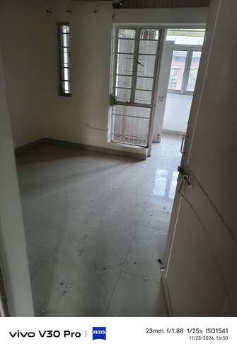 3 BHK Apartment For Resale in Abhinav Apartments Vasundhara Enclave Delhi  8011878