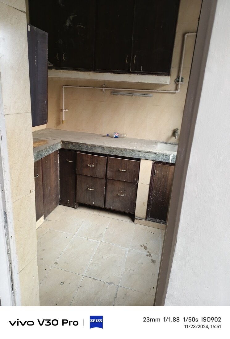 Kitchen, vasundhara enclave 3 Bedroom 1500 Sq.Ft. Apartment In Vasundhara Enclave Delhi 8011878