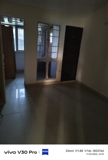 Room in 3 BHK Apartment at Vasundhara Enclave – for Sale