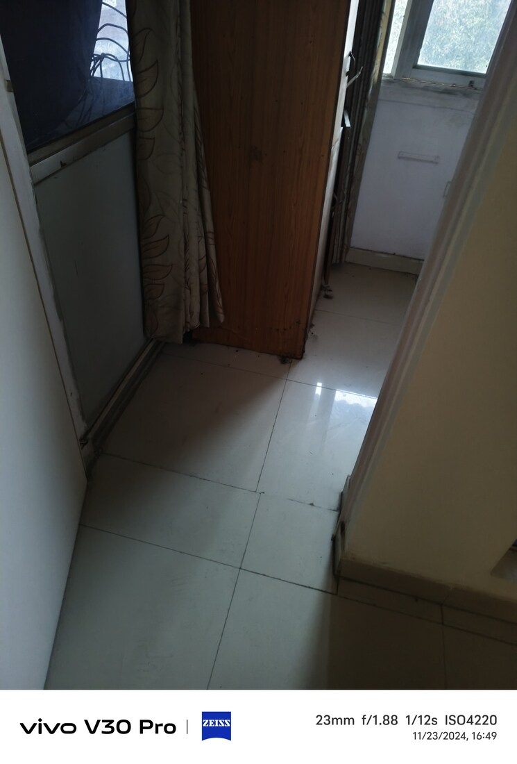 Balcony, vasundhara enclave 3 Bedroom 1500 Sq.Ft. Apartment In Vasundhara Enclave Delhi 8011878