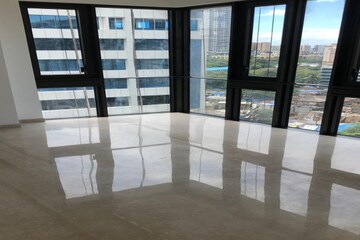 Room in 3 BHK Apartment at Lodha Trump Tower, Worli – for Rent