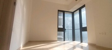 Room in 3 BHK Apartment at Lodha The Park, Worli – for Rent
