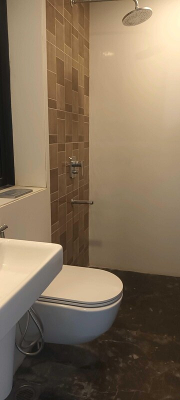 Furnished Amenities in 3 BHK Apartment at Lodha The Park, Worli – for Rent