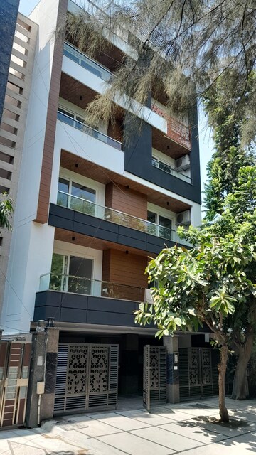  Plot For Sale in Greater Kailash ii