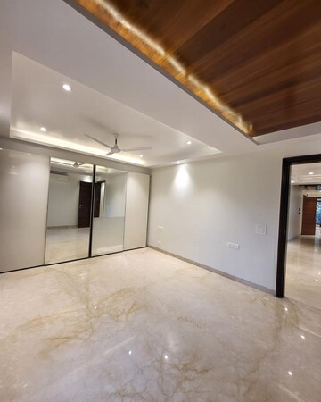 Room in 4 BHK Builder Floor at Greater Kailash ii – for Rent