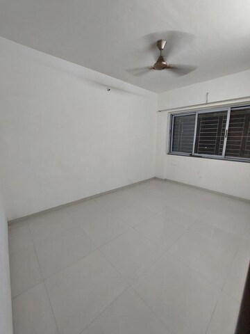 Room in 2 BHK Apartment at Sayba Crystal, Kurla – for Rent