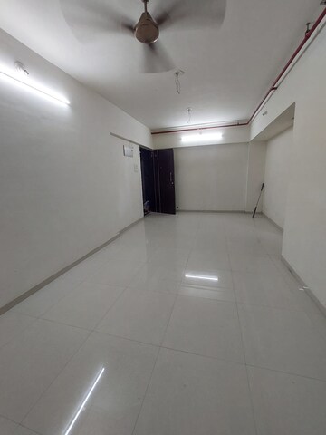 Room in 2 BHK Apartment at Sayba Crystal, Kurla – for Rent