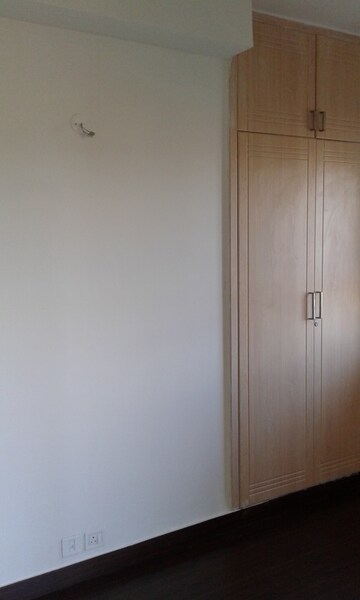 Room in 3 BHK Apartment at Puri Pranayam, Sector 82 – for Rent