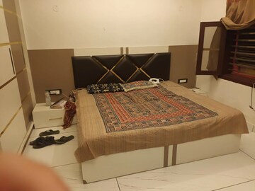Bedroom in 3.5 BHK Builder Floor at Sector 1-4 – for Rent